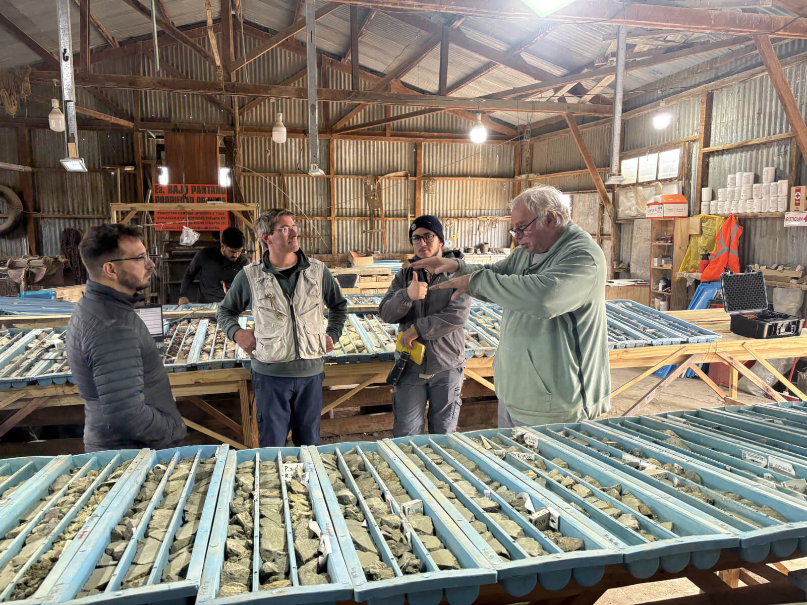 Orosur Rock Core Samples Team Img 0796 1600x1200